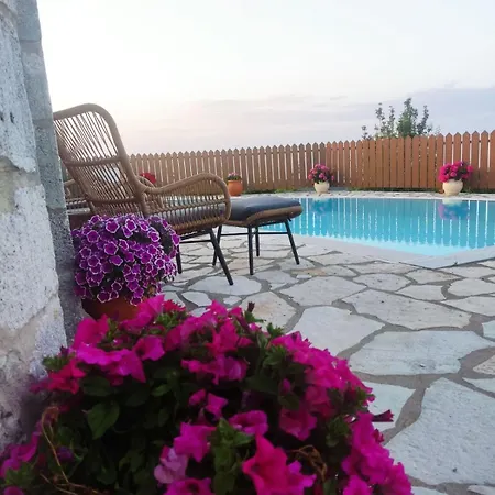 Villa Anemomilos Aszprojerakáta