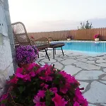 فيلة Anemomilos Asprogerakata