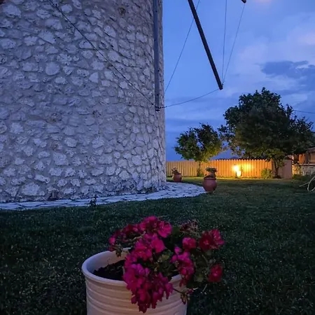 Anemomilos Villa