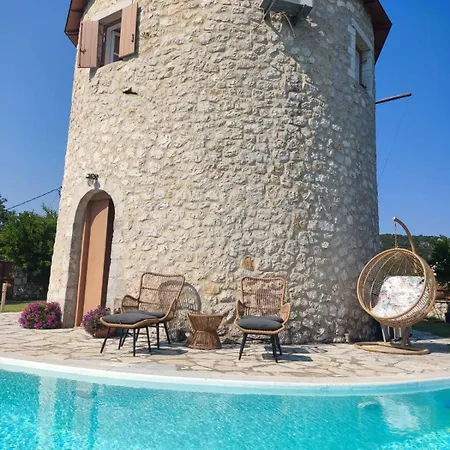 Anemomilos Asprogerakata